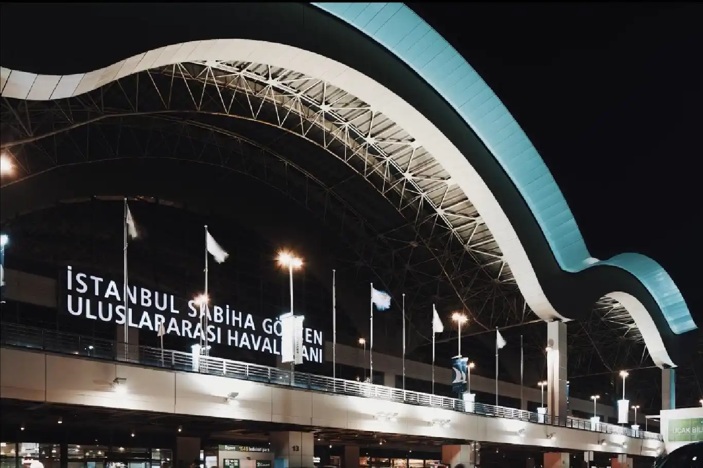 Sabiha Gökçen Havalimanı pazar günü yolcu rekoru kırdı!