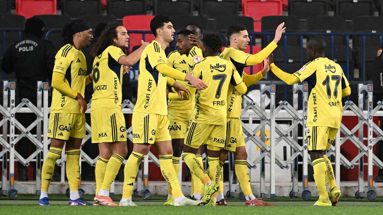 Fenerbahçe'nin teknik direktörü kim olacak? Saat 13.00'te açıklanıyor