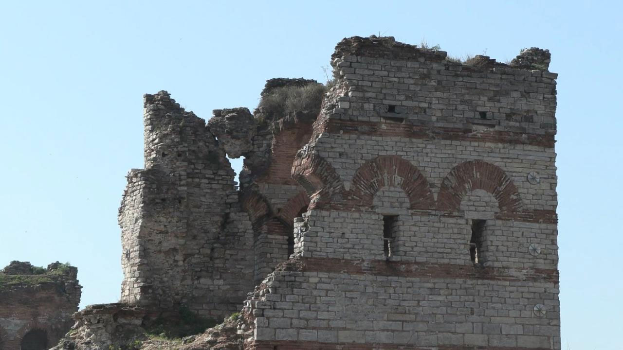 Fatih'teki tarihi surlarda cinayet hazırlığı!