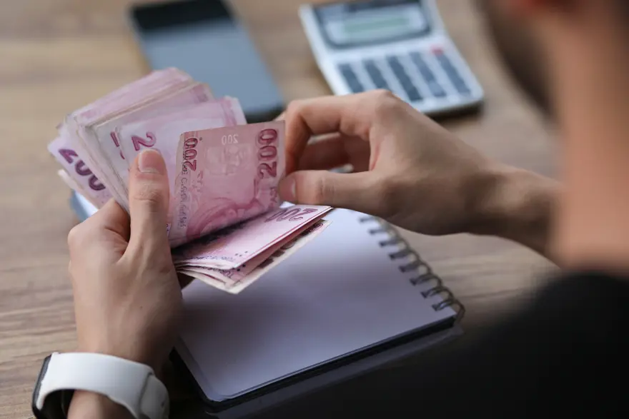 TEMİNAT DÜZENLEMESİ GELDİ 10 milyon TL’nin altında (bu tutar dahil) olan amme alacakları için teminat alınmaması, 10 milyon TL’nin üstünde olan amme alacakları için bu tutarı aşan kısmın yarısı değerinde teminat alınması gerekecek.