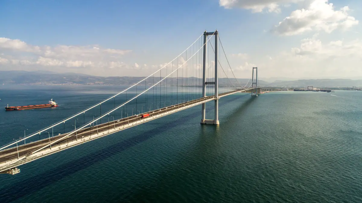 Otoyol ve köprü ücretlerine zam geldi: İşte yeni geçiş ücretleri!