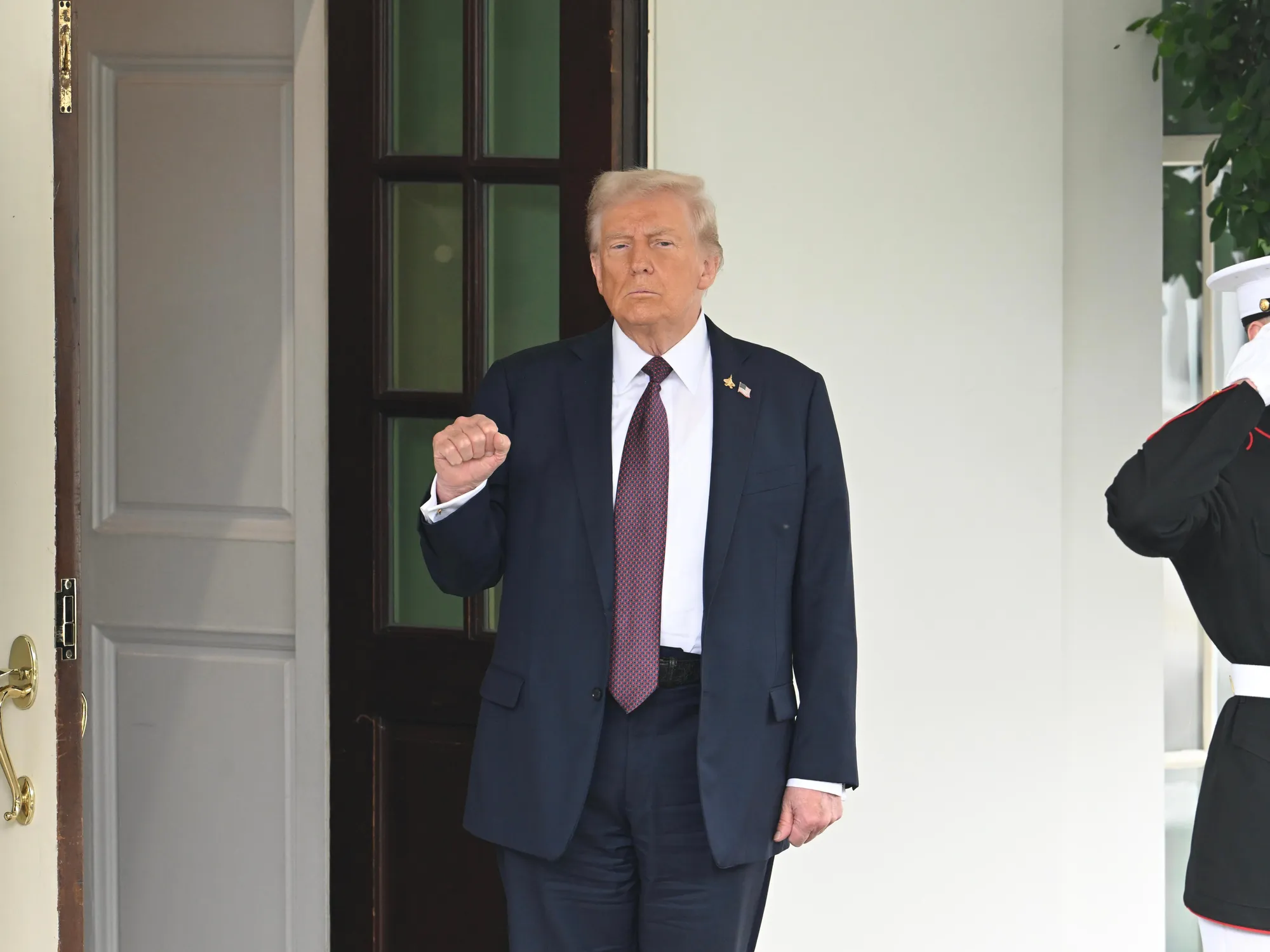 Trump'tan İran'a yeni tehdit!