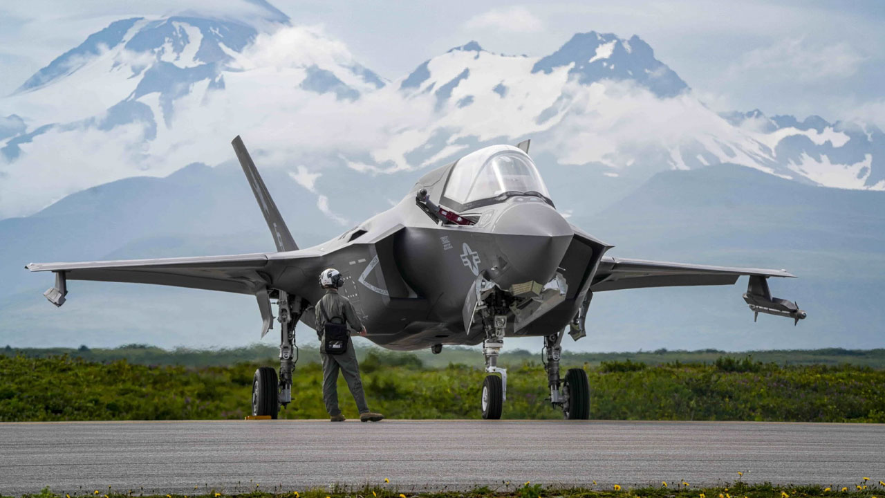 f353