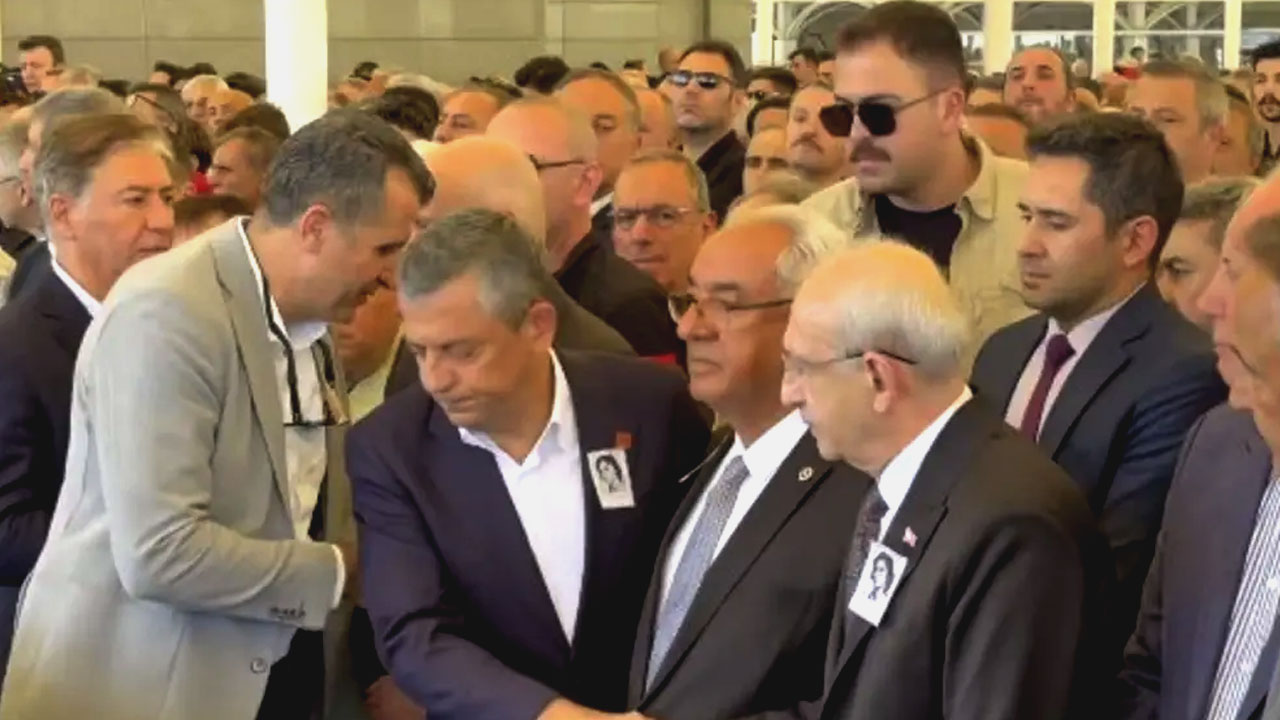 Kılıçdaroğlu ve Özel, Olcay Baykal'ın cenazesinde tokalaştı! Çelenk detayı...