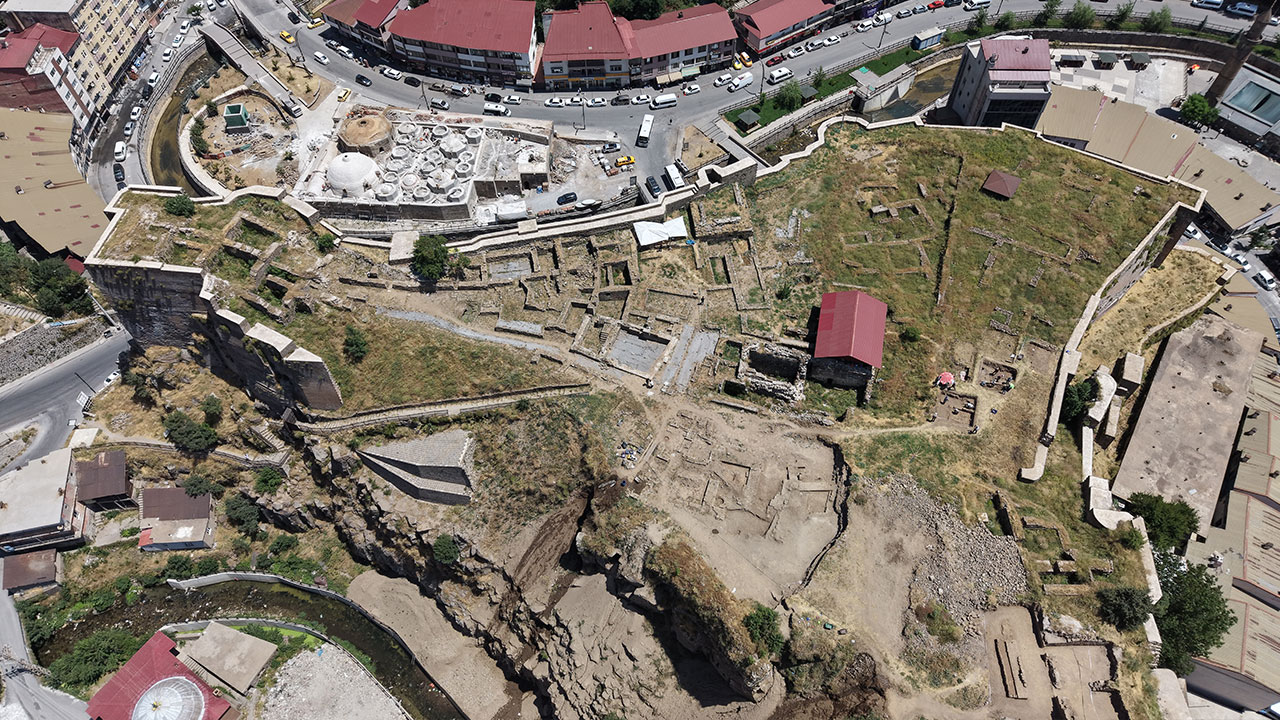 Bitlis Kalesi'nden tarih fışkırdı! Osmanlı dönemine ait çok sayıda yapı gün yüzüne çıktı