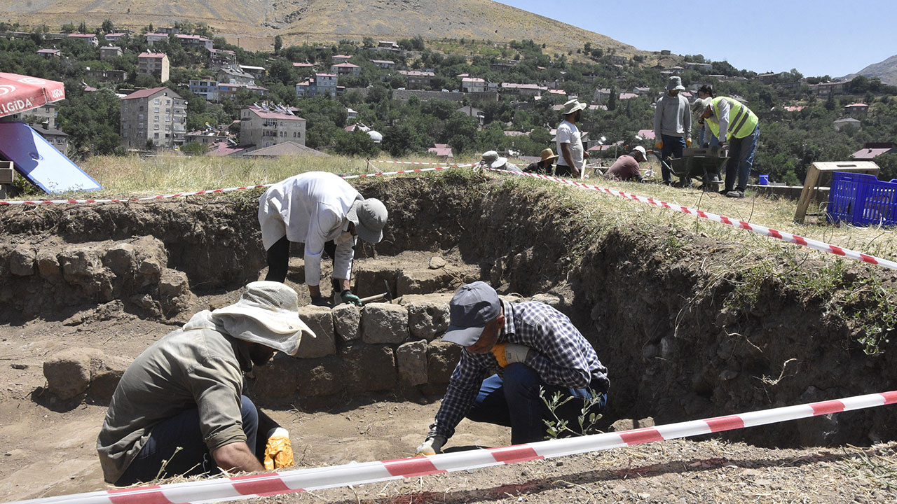 Bitlis Kalesi'nden tarih fışkırdı! Osmanlı dönemine ait çok sayıda yapı gün yüzüne çıktı