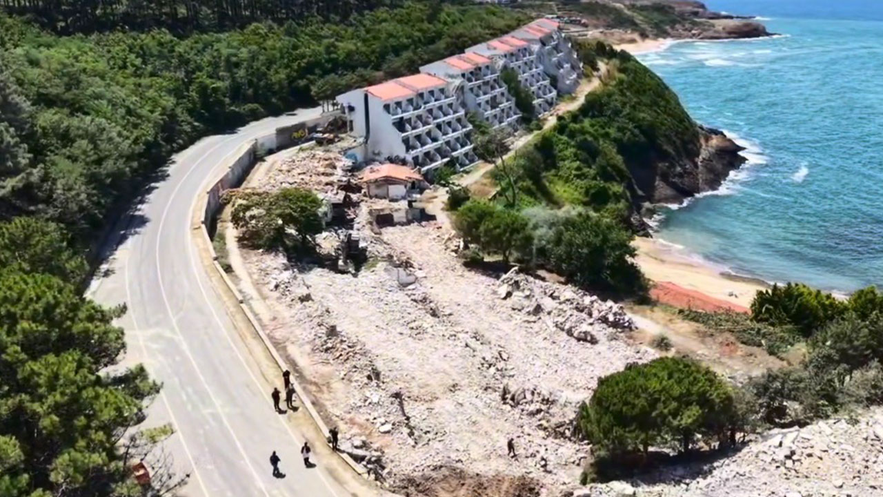 Bir dönem Milli Takım kamp yapıyordu... Riva'daki 186 odalı o otel yıkılıyor!