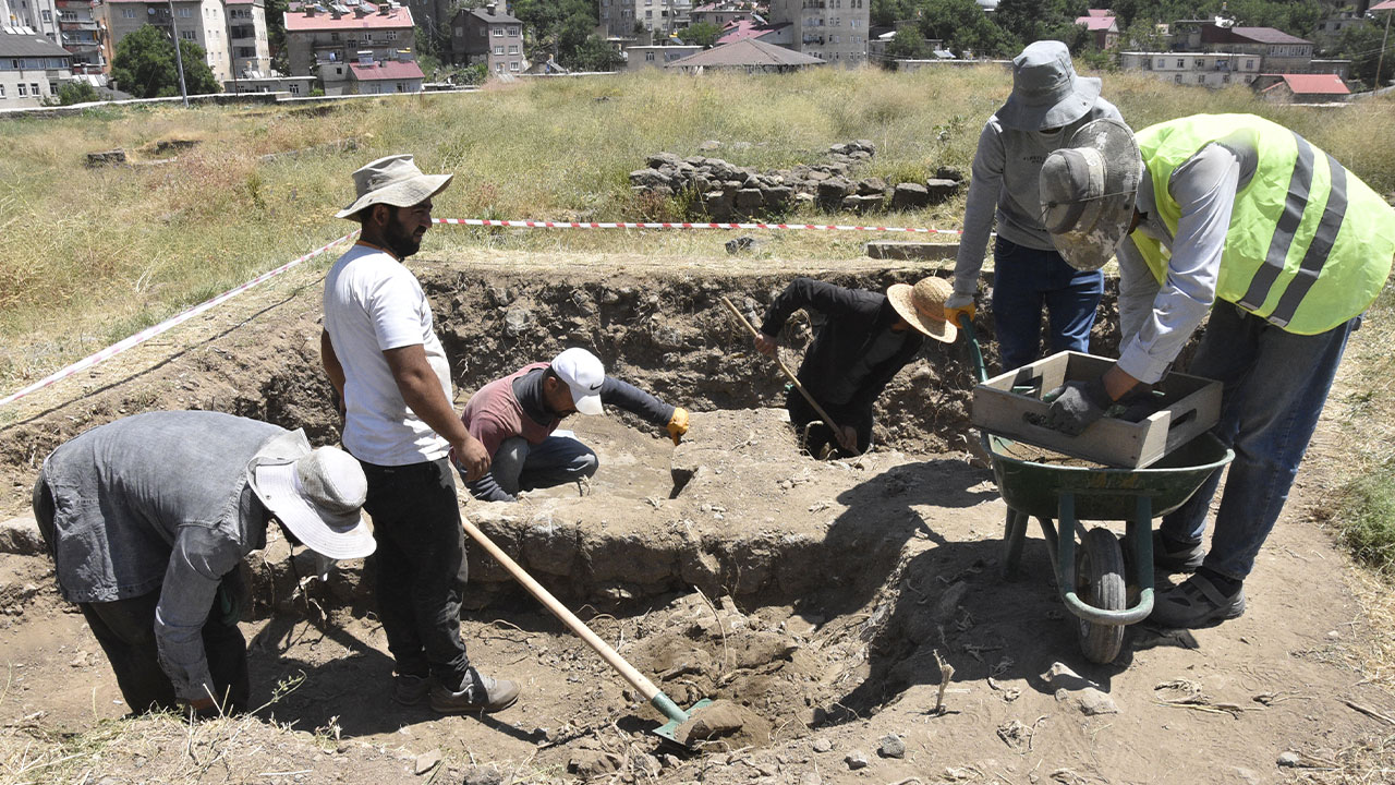 Bitlis Kalesi'nden tarih fışkırdı! Osmanlı dönemine ait çok sayıda yapı gün yüzüne çıktı