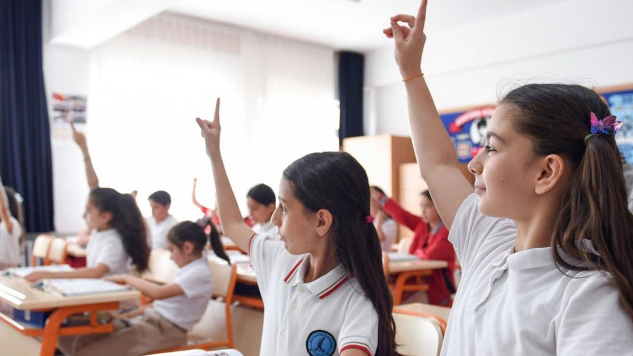 MEB'in yeni yönetmeliği yayımlandı! Okullarda kurallar sil baştan