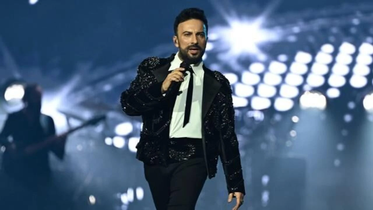  Yıllar içerisinde albüm ve konser aralarını uzatsa da her dönüşünde aynı ilgiyi görmeyi başaran Megastar, sahneye çıktığında hala binlerce kişiyi peşinden sürüklüyor.