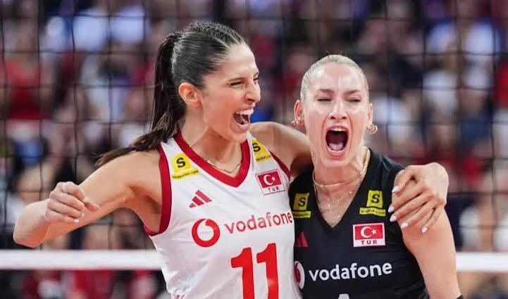 Gazete, bu yenilgiyle ay-yıldızlıların 2028 Los Angeles Yaz Olimpiyat Oyunları'na katılma hakkı kazandığı belirtilirken, kutlama yapan tek İtalyan'ın A Milli Takım'ın antrenörü Daniele Santarelli olduğu ifade edildi.