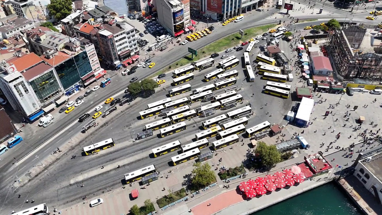 Kadıköy'de ulaşım sil baştan! Rıhtım'daki otobüs peronları kaldırılıyor