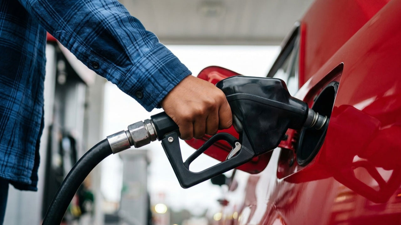 Motorine 4,24 TL zam! Bazı illerde litre fiyatı 81 TL'yi aştı