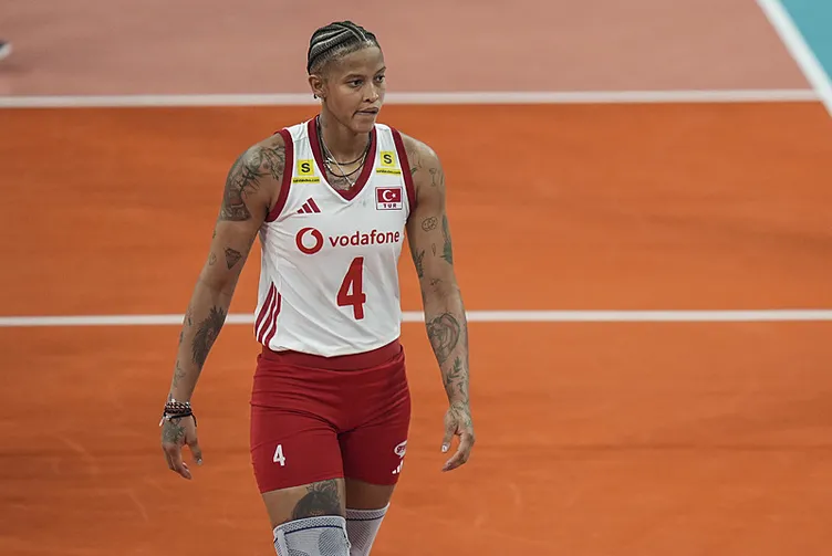 L'Equipe: "Türkiye, Avrupa Şampiyonası finalinde İtalya'yı mağlup ederek rüya gibi bir zafer kazandı."