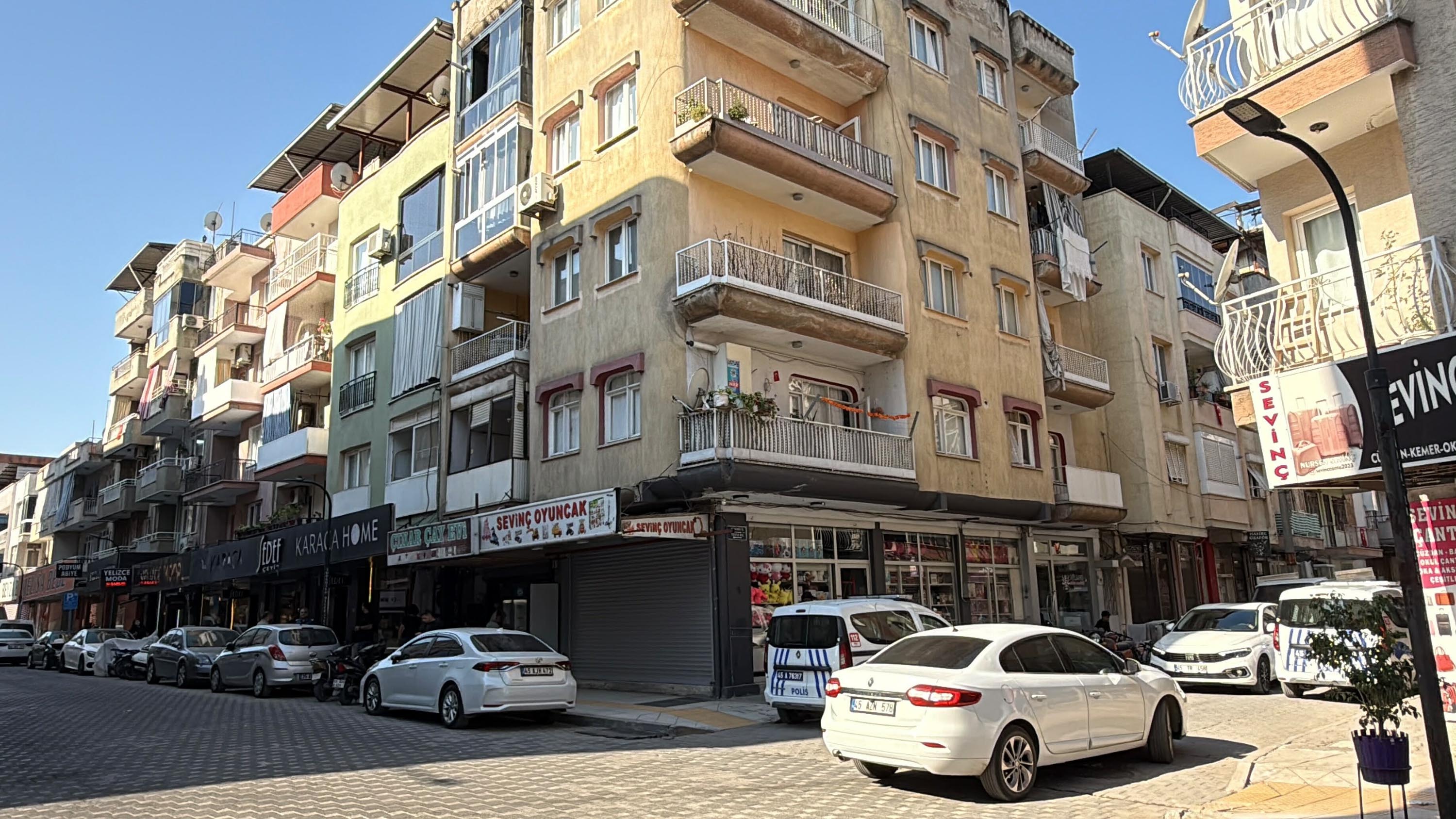 Eşini boğmaya çalıştığı ileri sürülen koca gözaltına alındı