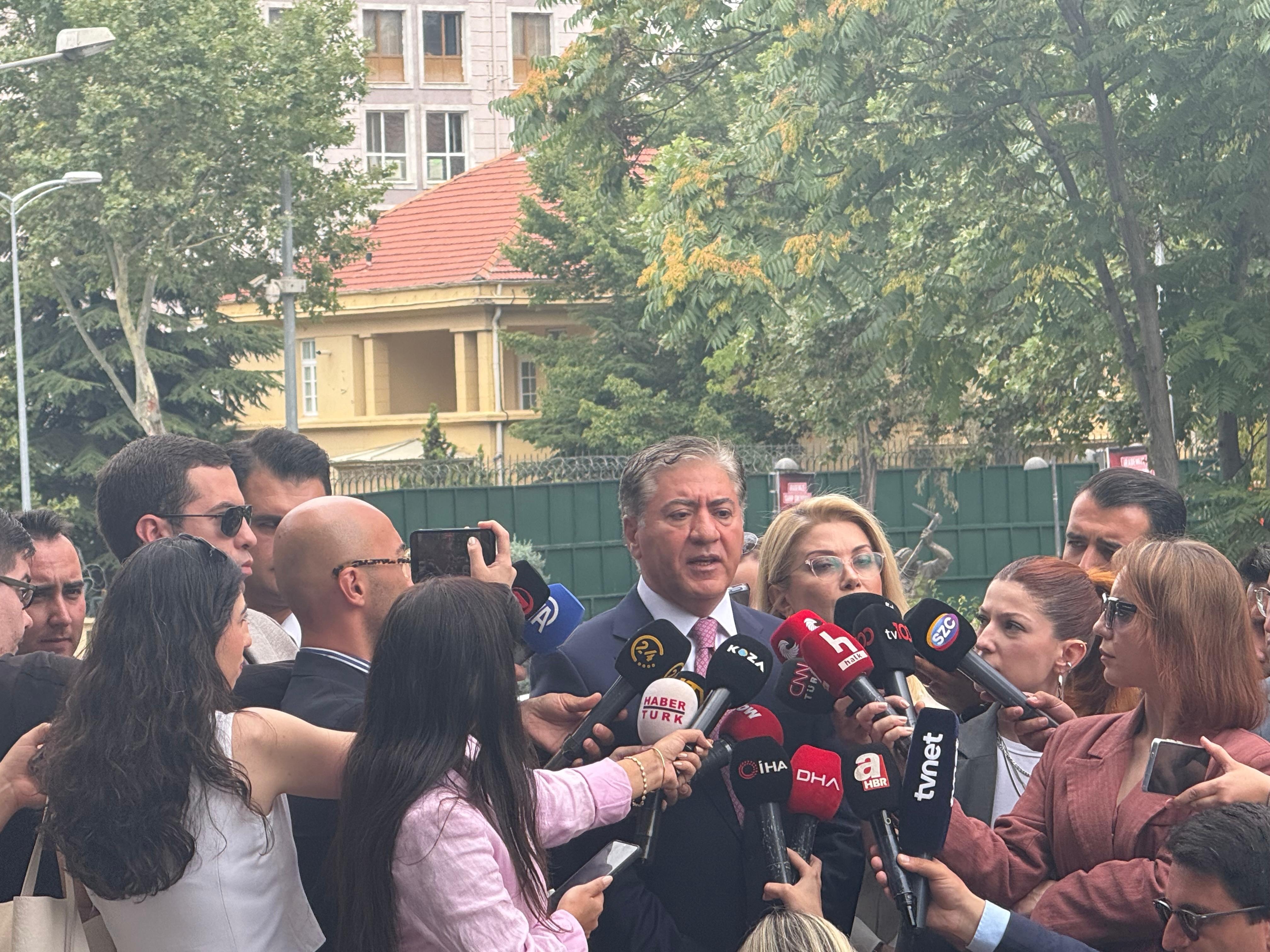 YENİ Parti'nin kuruluş dilekçesi İçişleri Bakanlığı'na teslim edildi. 