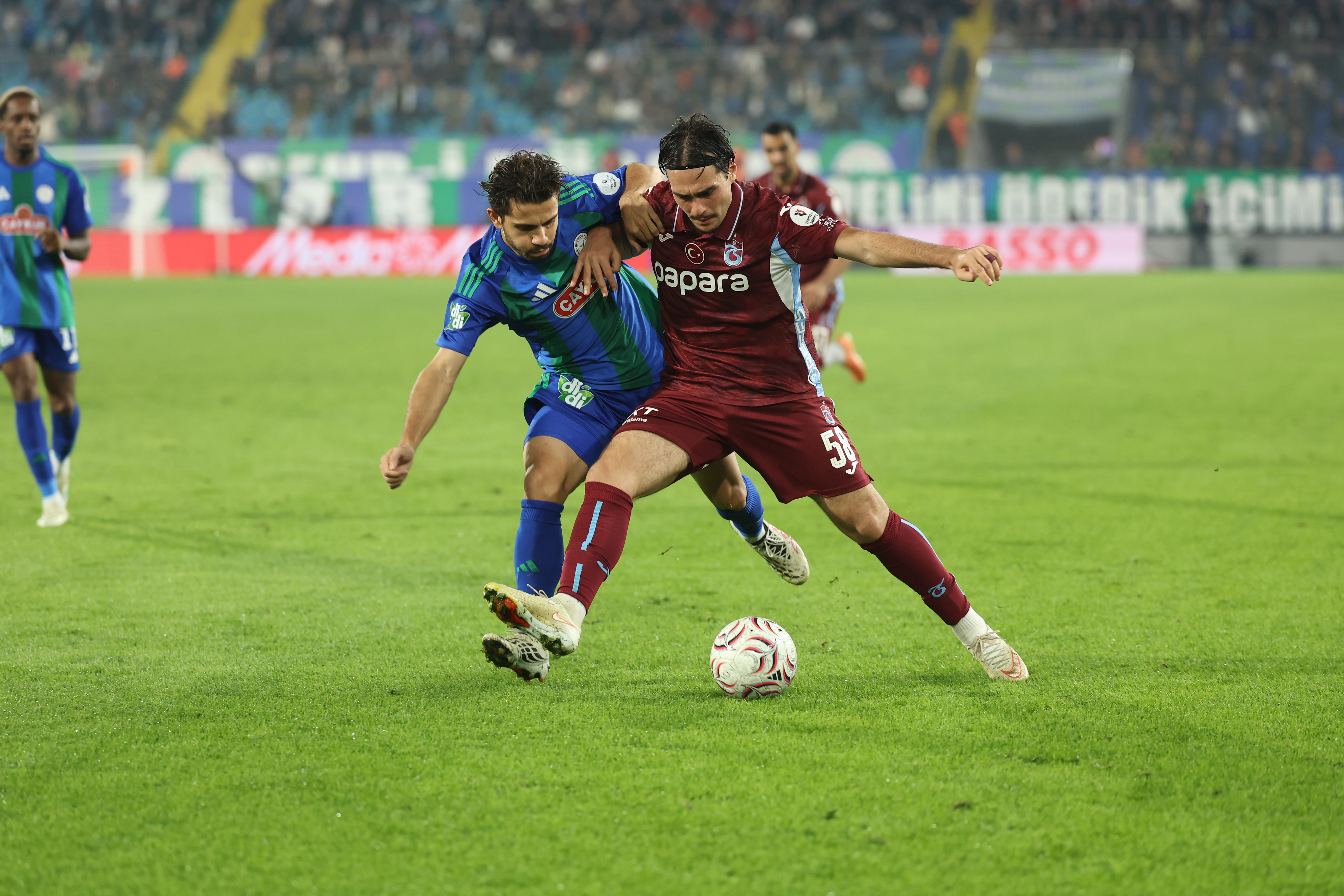 Trabzonspor'dan müthiş geri dönüş! Rizespor'u 4-3 yendi