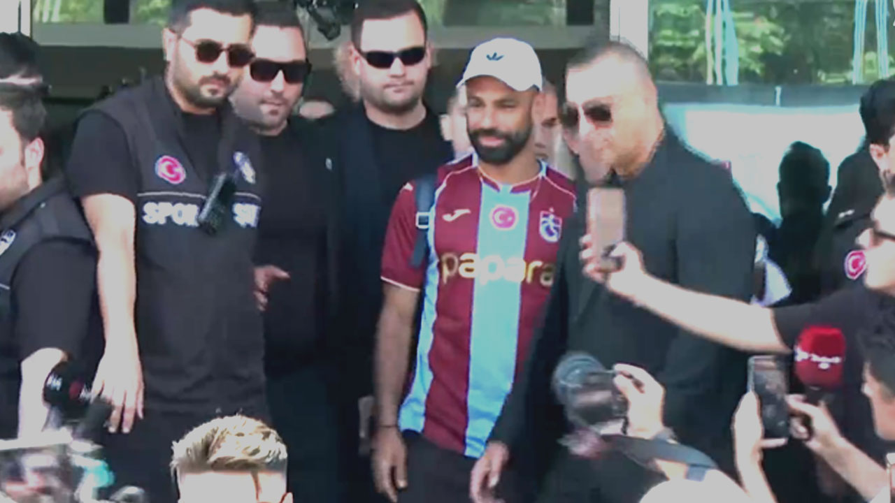 Muhammed Salah İstanbul'da! Trabzonspor formasını giydi, taraftara mesaj yolladı