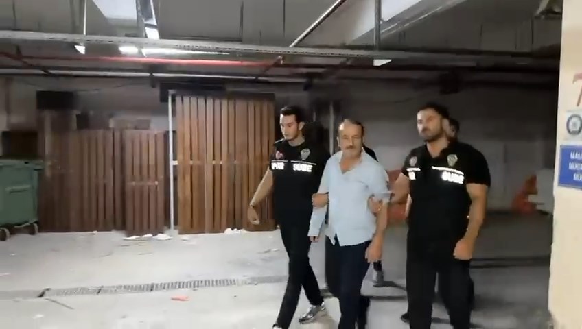 UltrAslan'ın liderinin evinden servet çıktı! Arama 8.5 saat sürdü