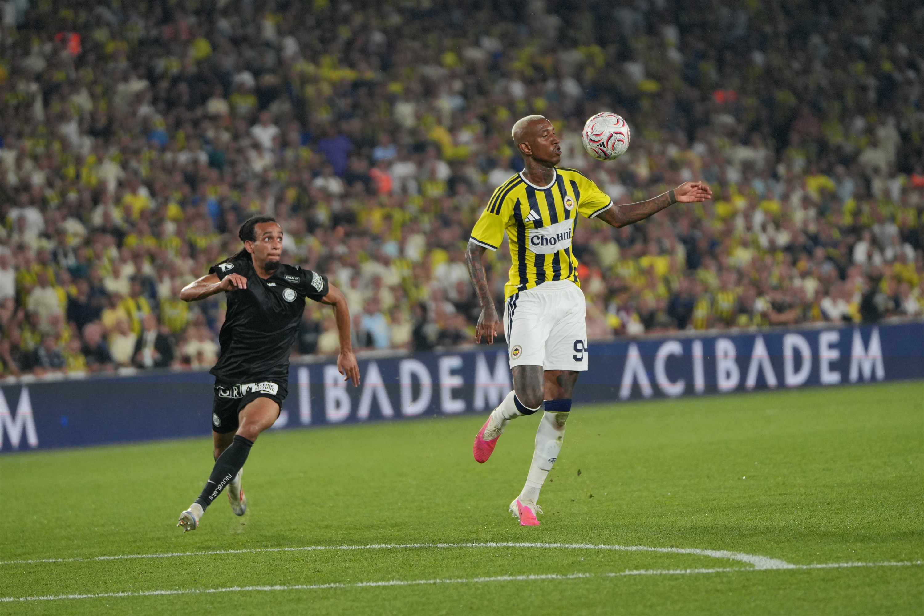 Fenerbahçe avantajı yakaladı!  