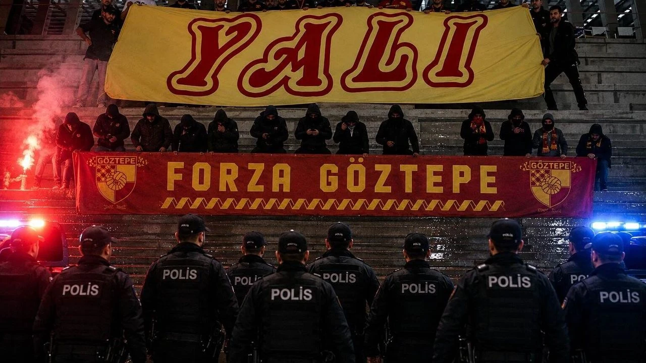 İzmir'de 'Forza' ve 'Yalı' taraftar gruplarına operasyon!