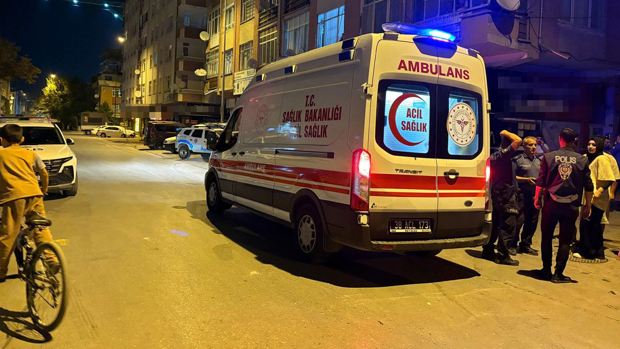 Kayseri'de gece yarısı kanlı kavga! Önce biber gazı sıktılar sonra bıçakladılar