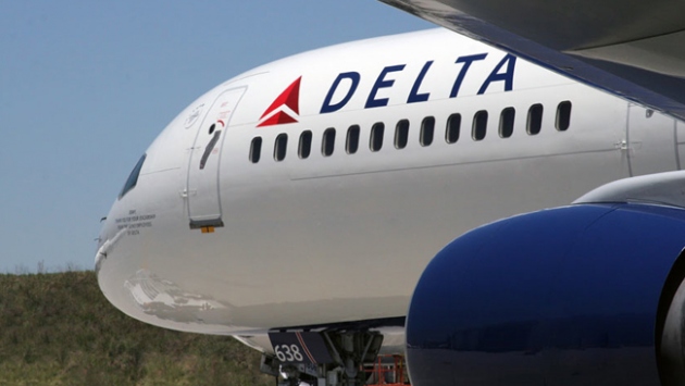 Delta uçağında bomba alarmı!