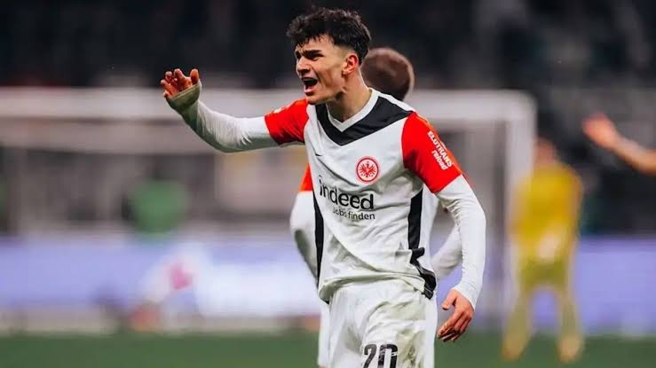 Can Uzun fırtına gibi esti! Takımına galibiyeti getirdi