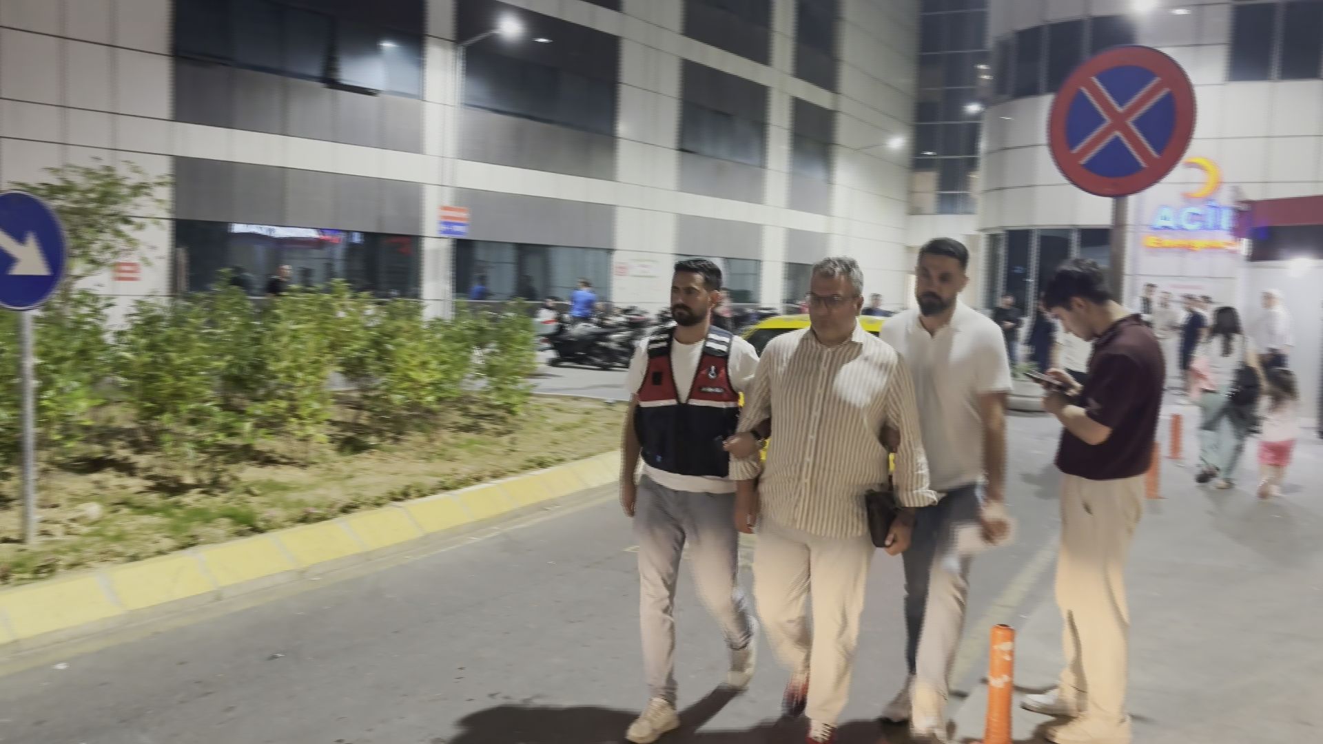 Cem Küçük tutuklandı!