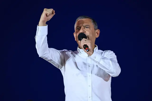 Bugün istifa edecek yeni parti başvurusunu yapacak!