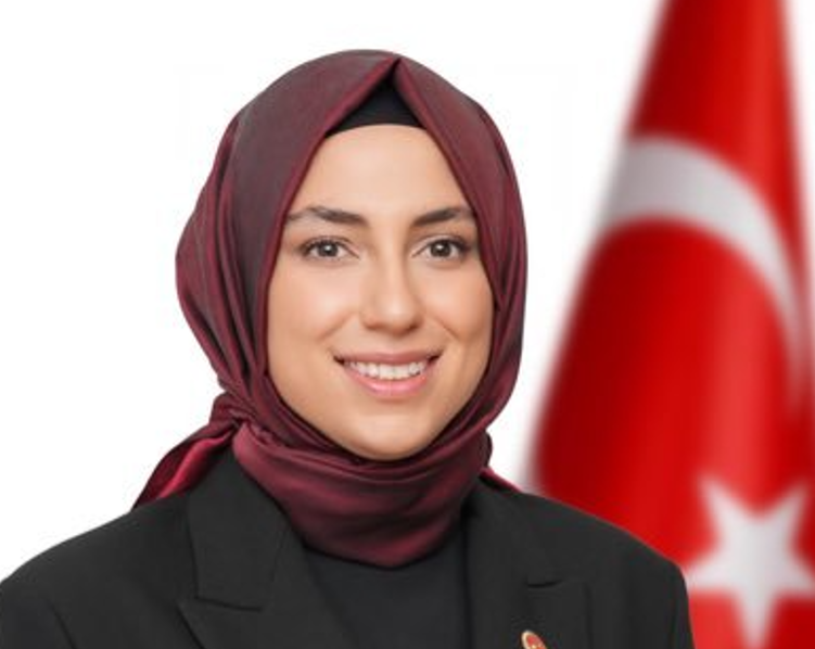 Üsküdar Belediyesi'ne yönelik soruşturmada 3 kişi tutuklandı
