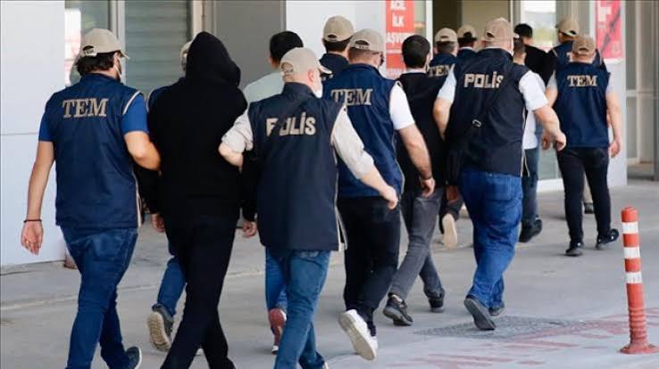 İstanbul merkezli 8 ilde FETÖ’nün ‘izdivaç' sorumlularına yönelik operasyon: 9 gözaltı