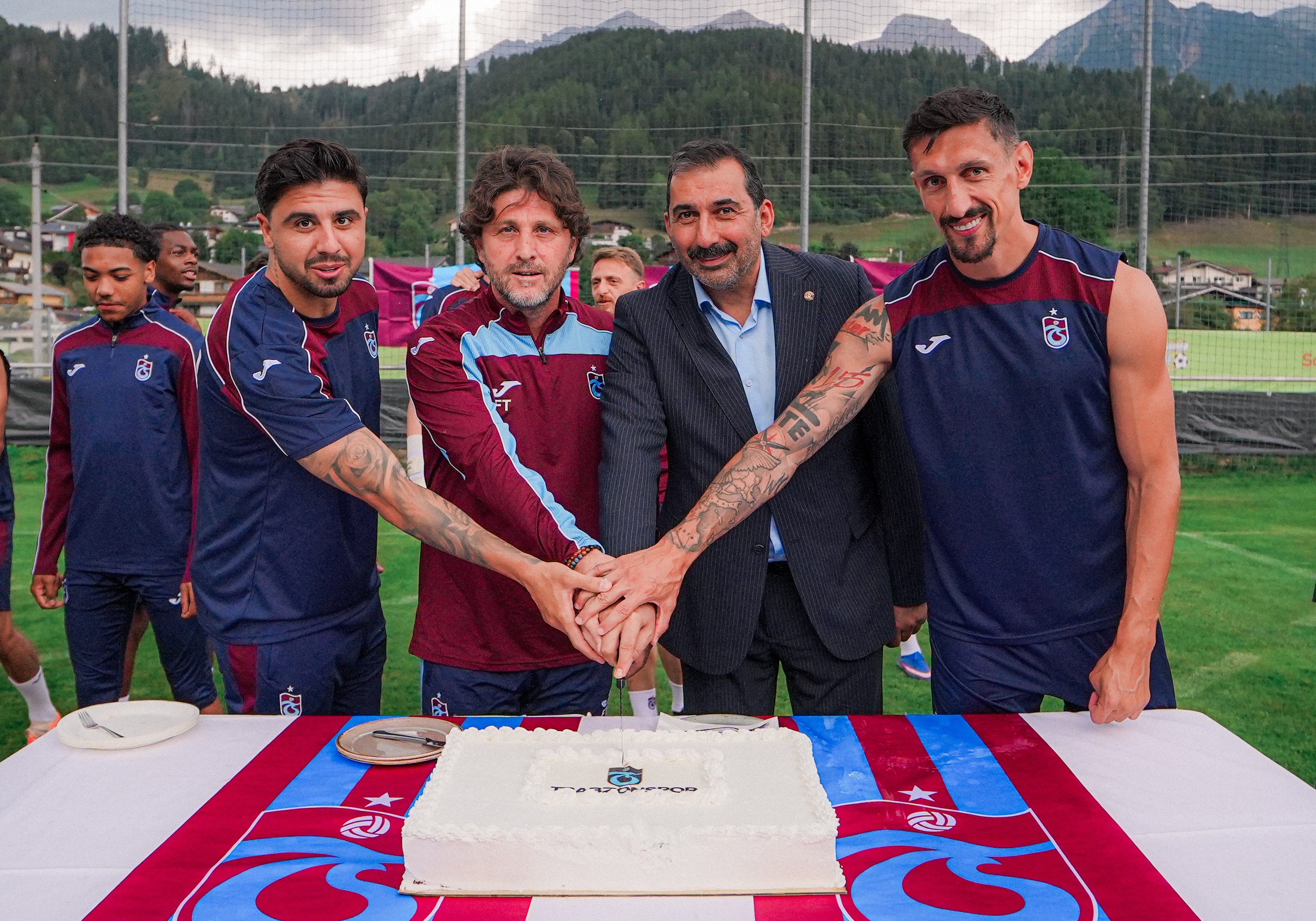 Trabzonspor'un 59'uncu kuruluş yılı Avusturya kampında kutlandı!