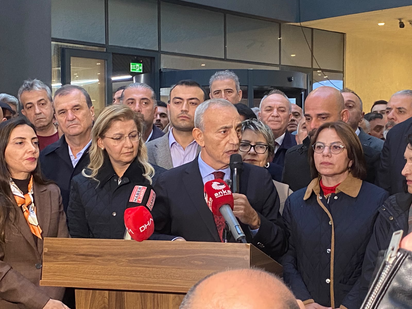 İstanbul'da 4 belediye YENİ Parti'ye katıldı! 86 meclis üyesi de geçti