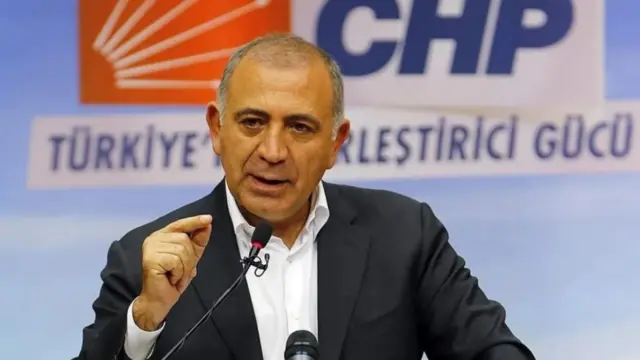 7 ilçe başkanı görevden alındı!