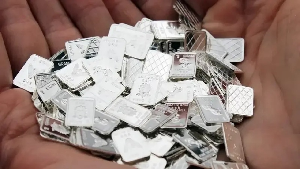 19 Ağustos Gümüş Ne Kadar? Gram Gümüş Fiyatları 100 TL'nin Altına Çekildi