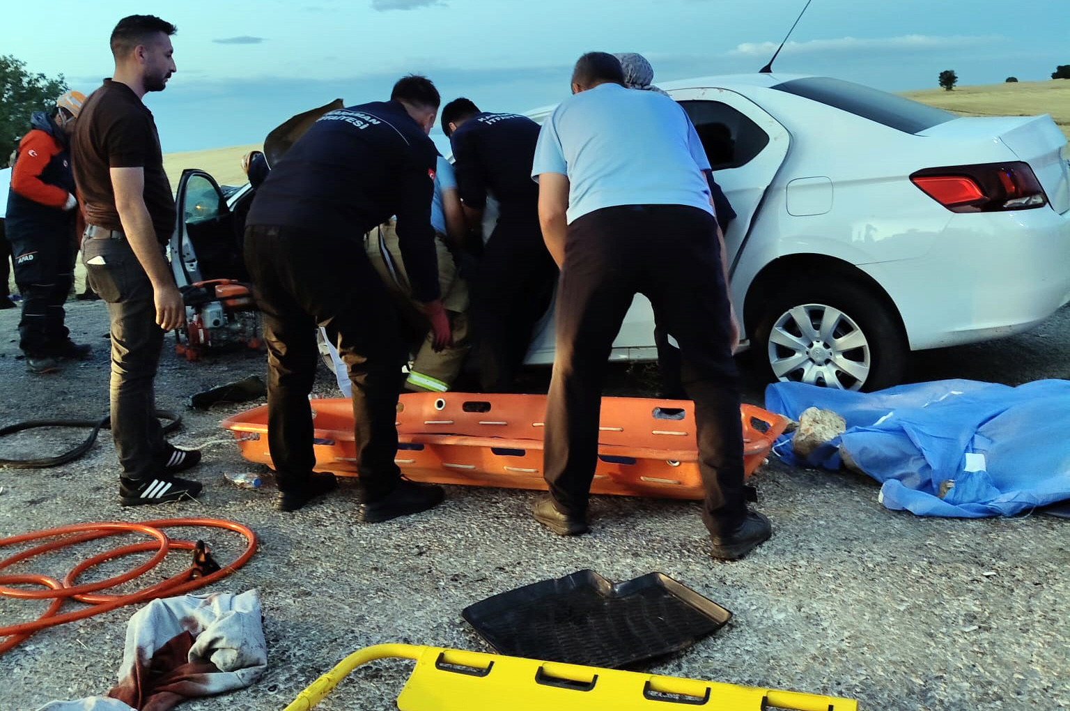 Düğün konvoyunda feci kaza! 2 kişi öldü 5 kişi de yaralandı