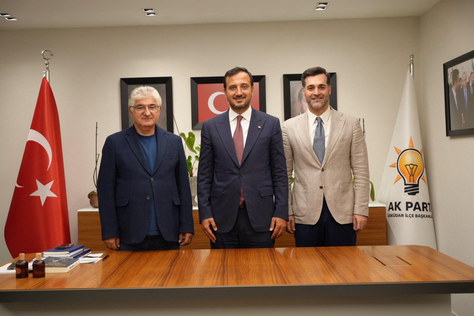 Üsküdar'da CHP'li 4 meclis üyesi AK Parti'ye geçti! Seçim 5 Eylül'de