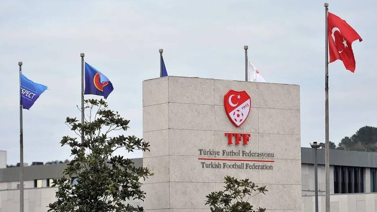 TFF'de sarsıcı gelişmeler! Seçim kararı çıkmadı 5 isim istifa etti! Montella dönemi sona erdi!