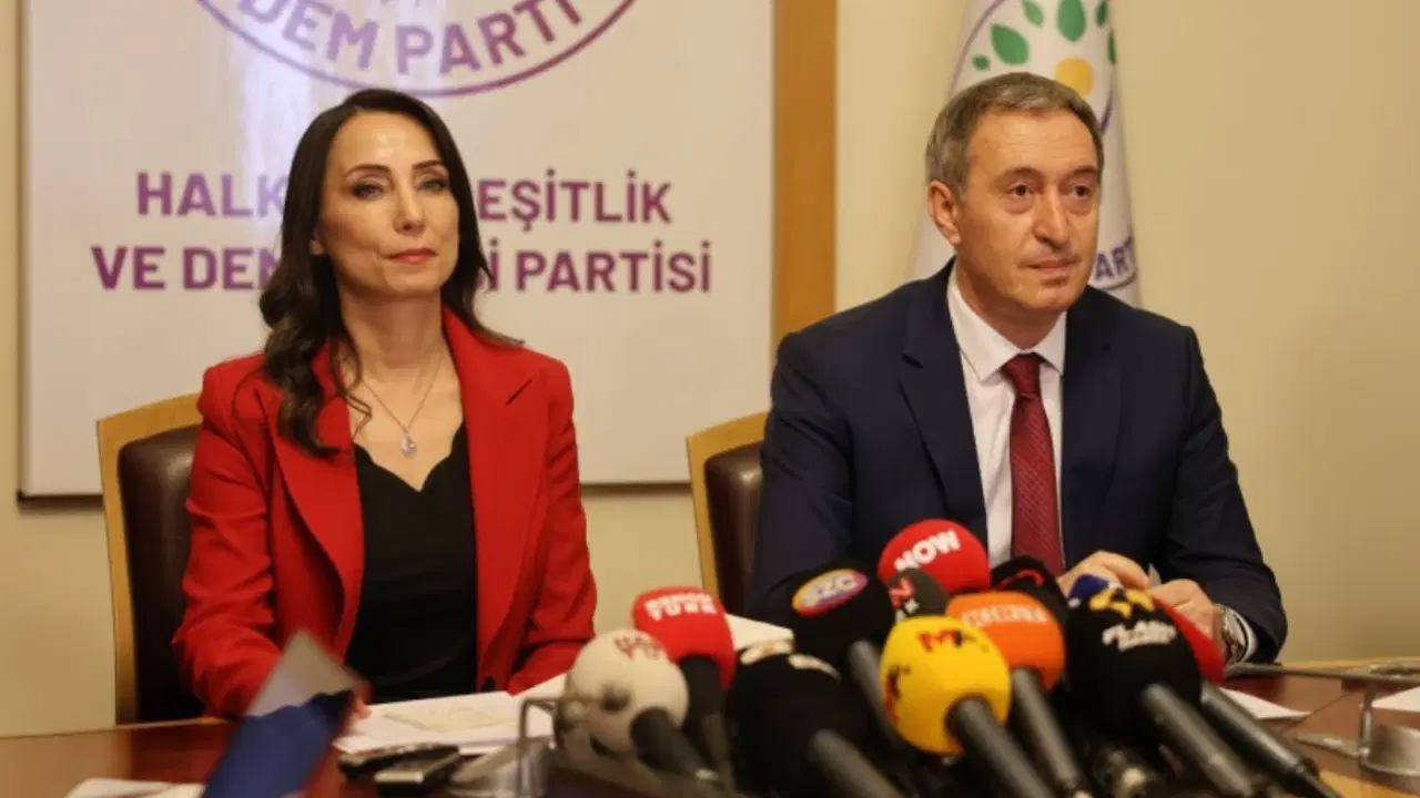 Bakırhan ve Hatimoğulları yeniden eş genel başkan seçildi!