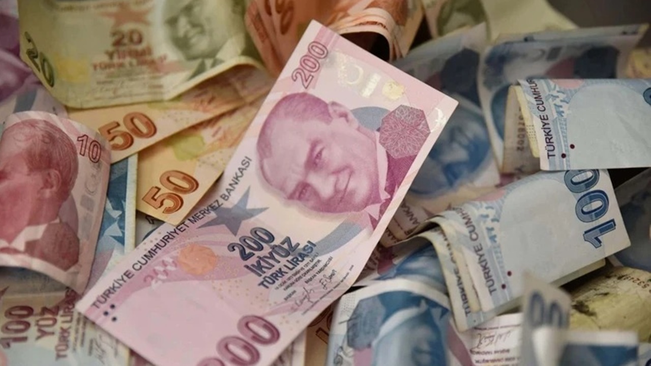 Mevduat Faiz Yarışında Rakamlar Güncellendi: 400 Bin TL Aylık Vadede Ne Kadar Getiriyor?
