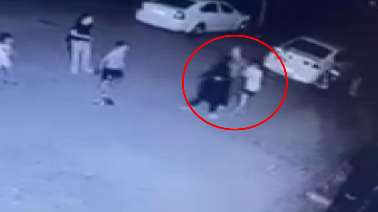 Site bahçesinde dehşet! 11 yaşındaki çocuğu tekme tokat dövdü