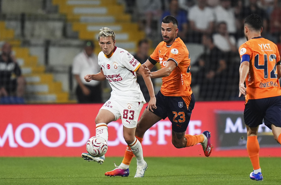 Galatasaray zorlu maçı son dakikalarda kazandı!