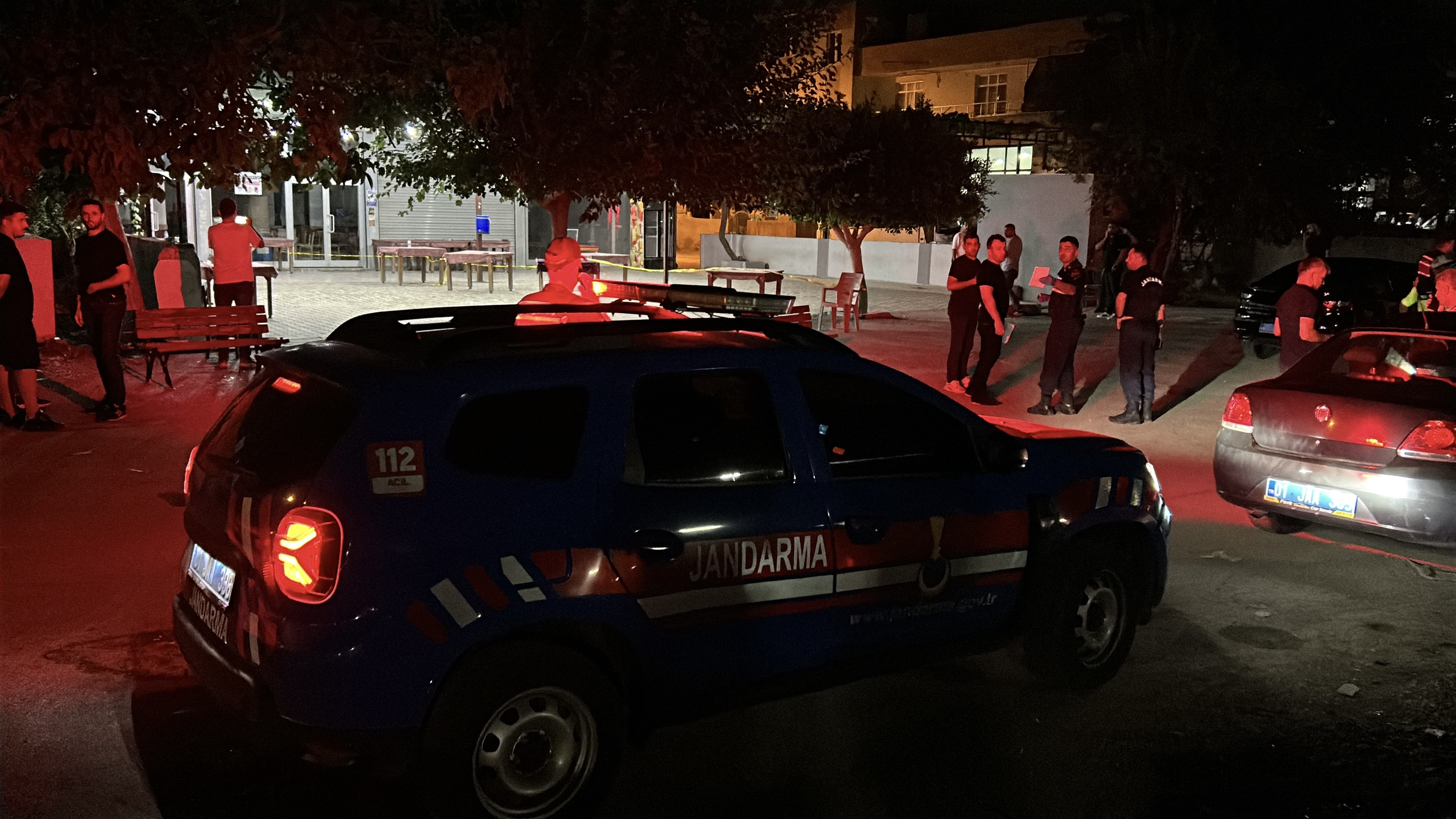 Adana'da kahvehanede silahlı çatışma çıktı! Bir ölü 5 yaralı