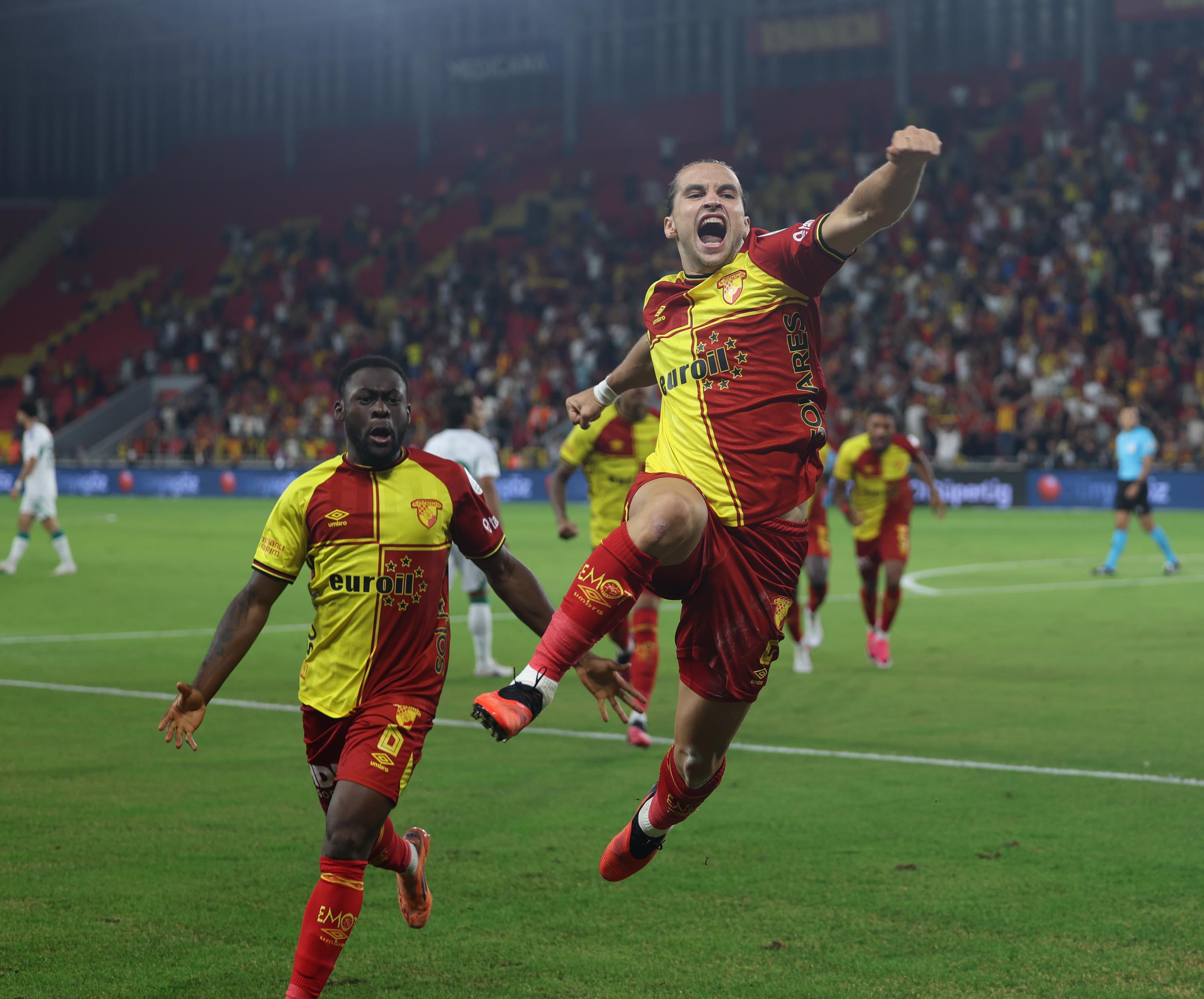 Göztepe, Çaykur Rizespor'la 2-2 berabere kaldı!