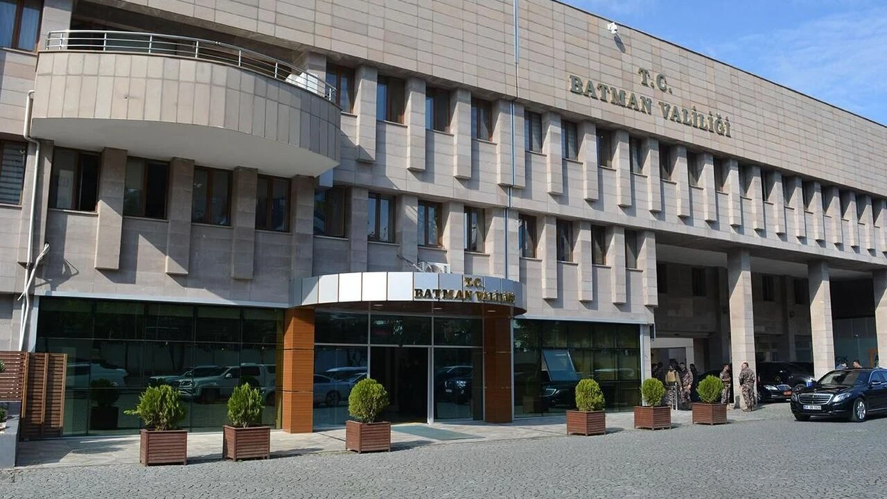 Batman Valiliği’nden polis ve komşusu arasındaki olaya ilişkin açıklama: Olayın Kürtçe konuşulmasıyla ilgisi yok