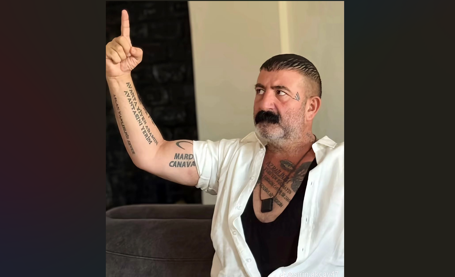 Cinayetten yargılanırken sanal medya ünlüsü olmak için farklı isimle videolar çekmiş