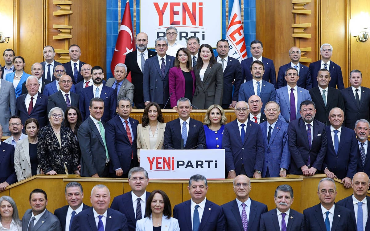Çerçeve yasaya Özgür Özel 'evet', Yeni Partili 32 milletvekili hayır diyeceklerini açıkladı! 