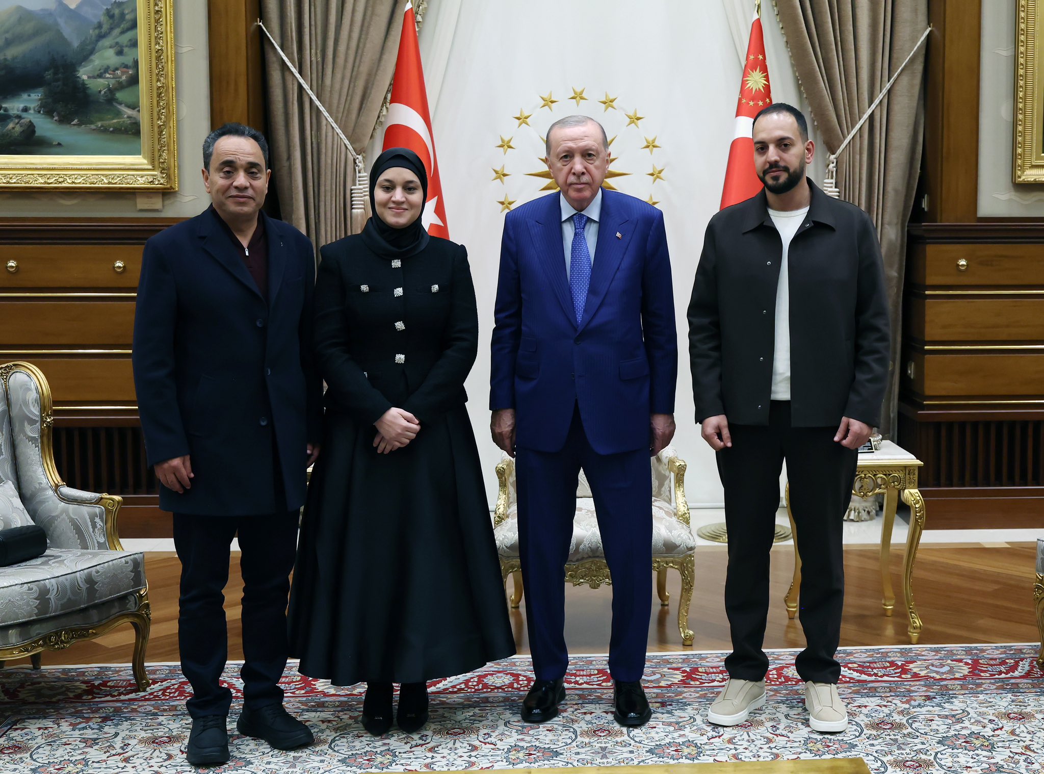 Cumhurbaşkanı Recep Tayyip Erdoğan, Filistinli Hind Rajab'ın ailesini kabul etti.