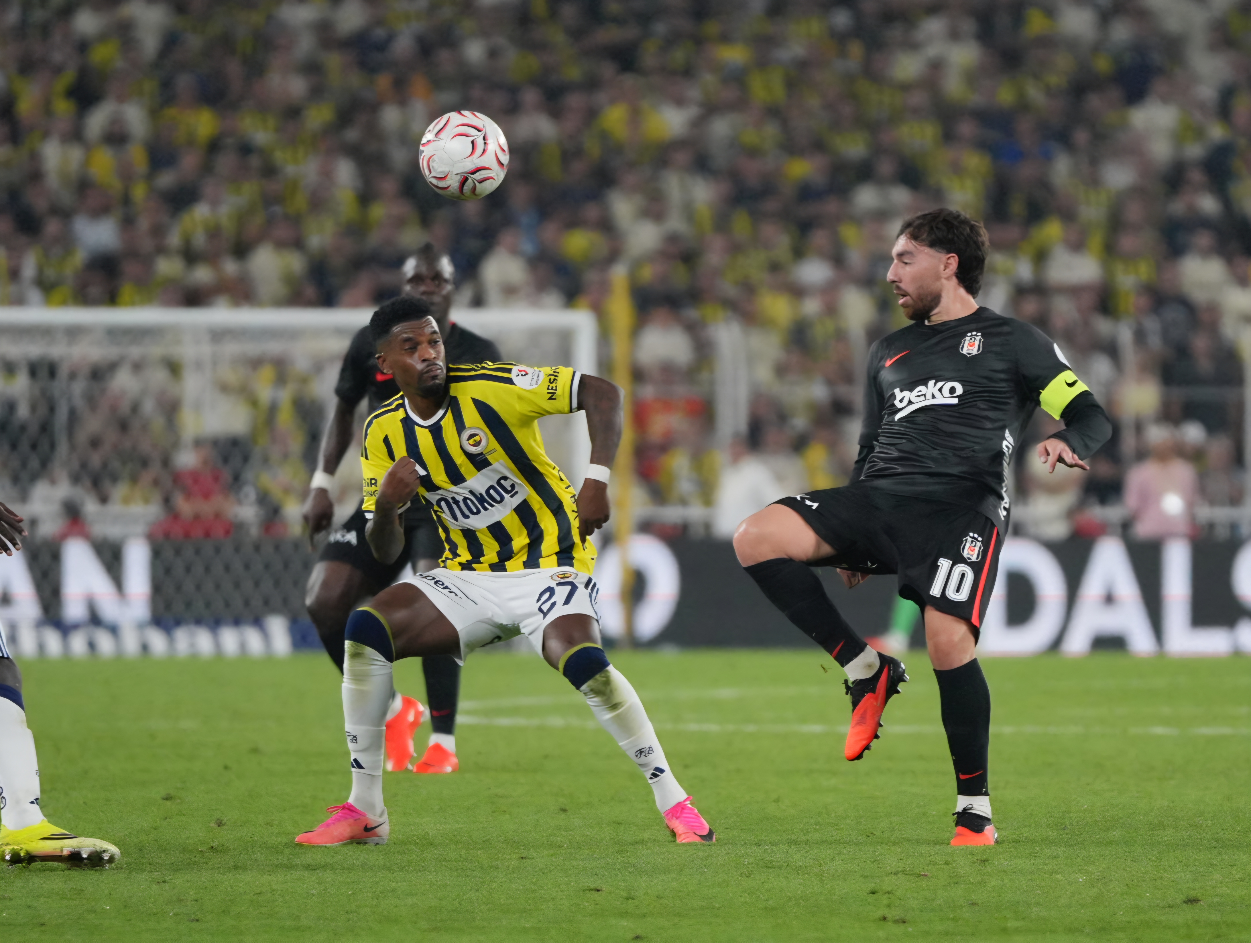Kadıköy'de zafer Kara Kartal'ın!